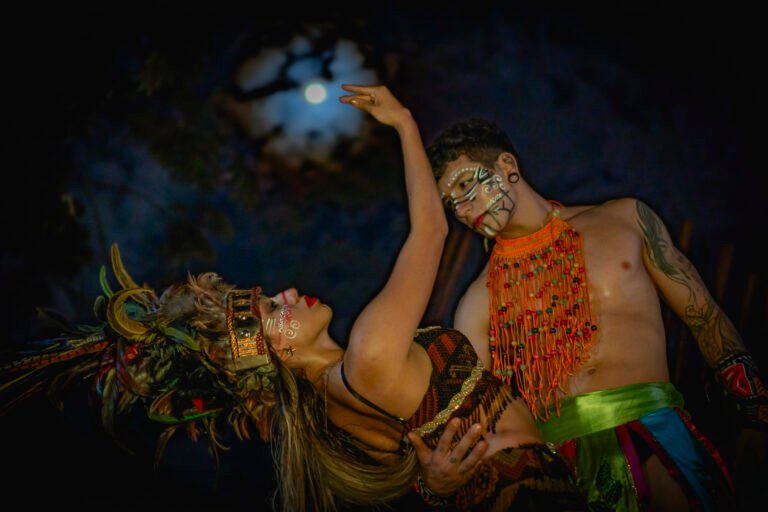 “NOCHE ENCANTADA” ILUMINÓ EL BIOPARQUE UKUMARÍ CON MAGIA, ARTE Y FANTASÍA